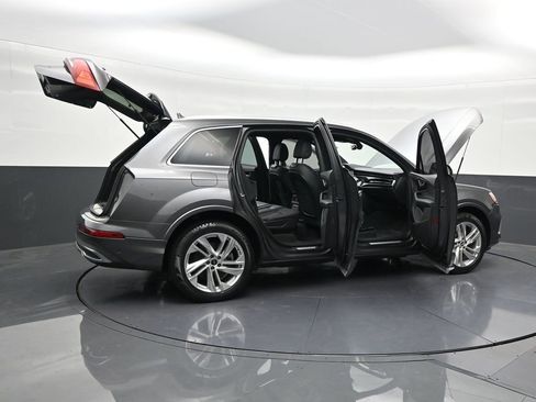 Used 2021 Audi Q7 2.0T Premium Plus w/ Premium Plus Package AWD/4WD image 26