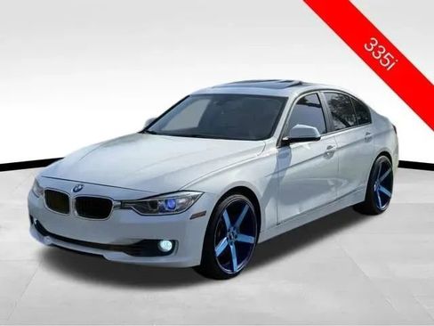 Used 2013 BMW 335i Sedan RWD image 3