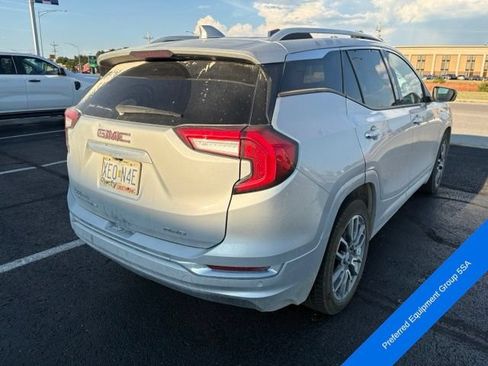 Used 2022 GMC Terrain Denali w/ Denali Premium Package AWD/4WD image 7
