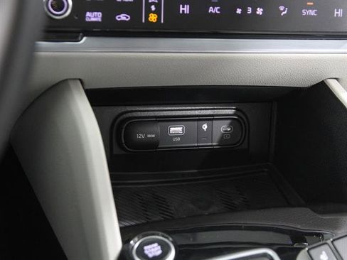 Used 2023 Kia Sportage EX image 14