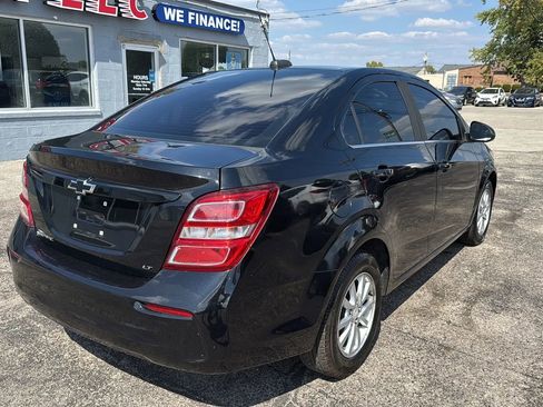 Used 2019 Chevrolet Sonic LT w/ Convenience Package image 5