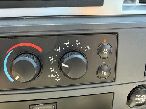 Used 2008 Dodge Ram 1500 Truck SLT w/ Popular Equipment Group AWD/4WD image 14