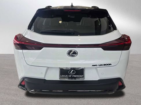 New 2026 Lexus UX 300h AWD image 4