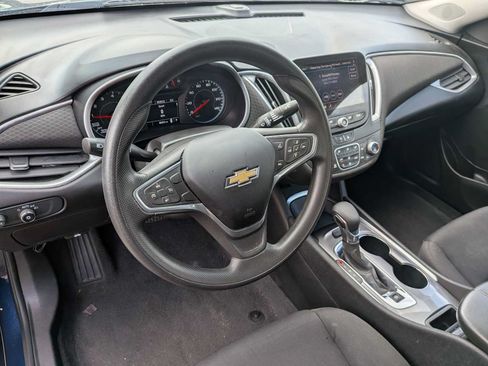 Used 2022 Chevrolet Malibu LT FWD image 10