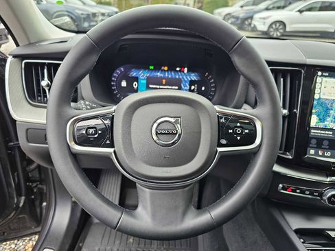 Certified 2025 Volvo XC60 B5 Plus w/ Protection Package Premier image 27