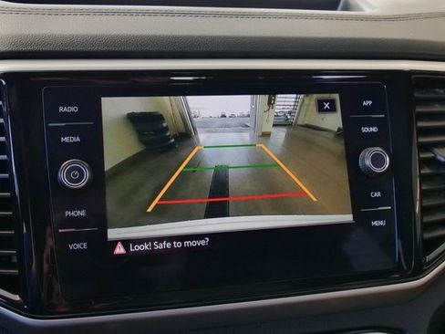 Used 2022 Volkswagen Atlas Cross Sport SE image 20