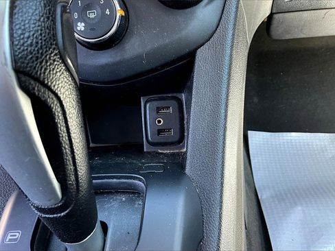 Used 2020 Chevrolet Sonic LT image 29