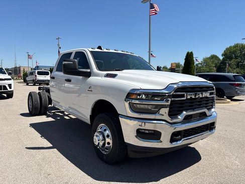 New 2026 RAM 3500 Tradesman w/ Chrome Appearance Group AWD/4WD image 3