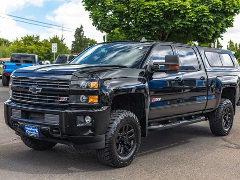 Used 2017 Chevrolet Silverado 3500 LTZ w/ Midnight Edition AWD/4WD image 5