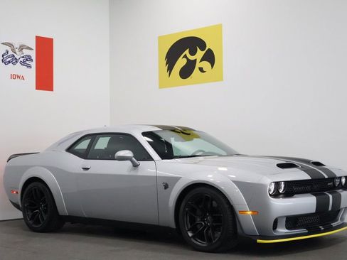 Used 2023 Dodge Challenger SRT Hellcat image 1