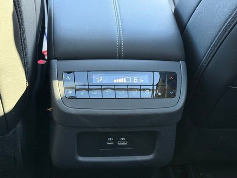 New 2025 Nissan Pathfinder SL w/ SL Premium Package image 21