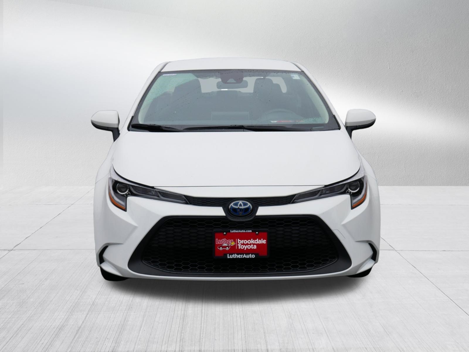 Used 2021 Toyota Corolla LE FWD image 2