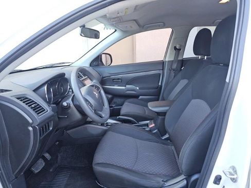 Used 2018 Mitsubishi Outlander Sport ES FWD image 23