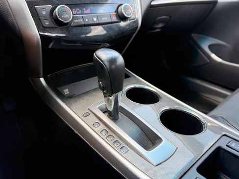 Used 2015 Nissan Altima 2.5 SL w/ Technology Package FWD image 18