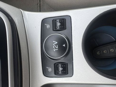 Used 2013 Ford C-MAX Energi SEL FWD image 21