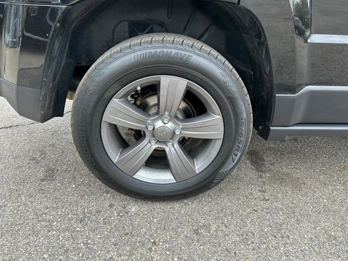 Used 2017 Jeep Patriot Sport w/ Power Value Group AWD/4WD image 24