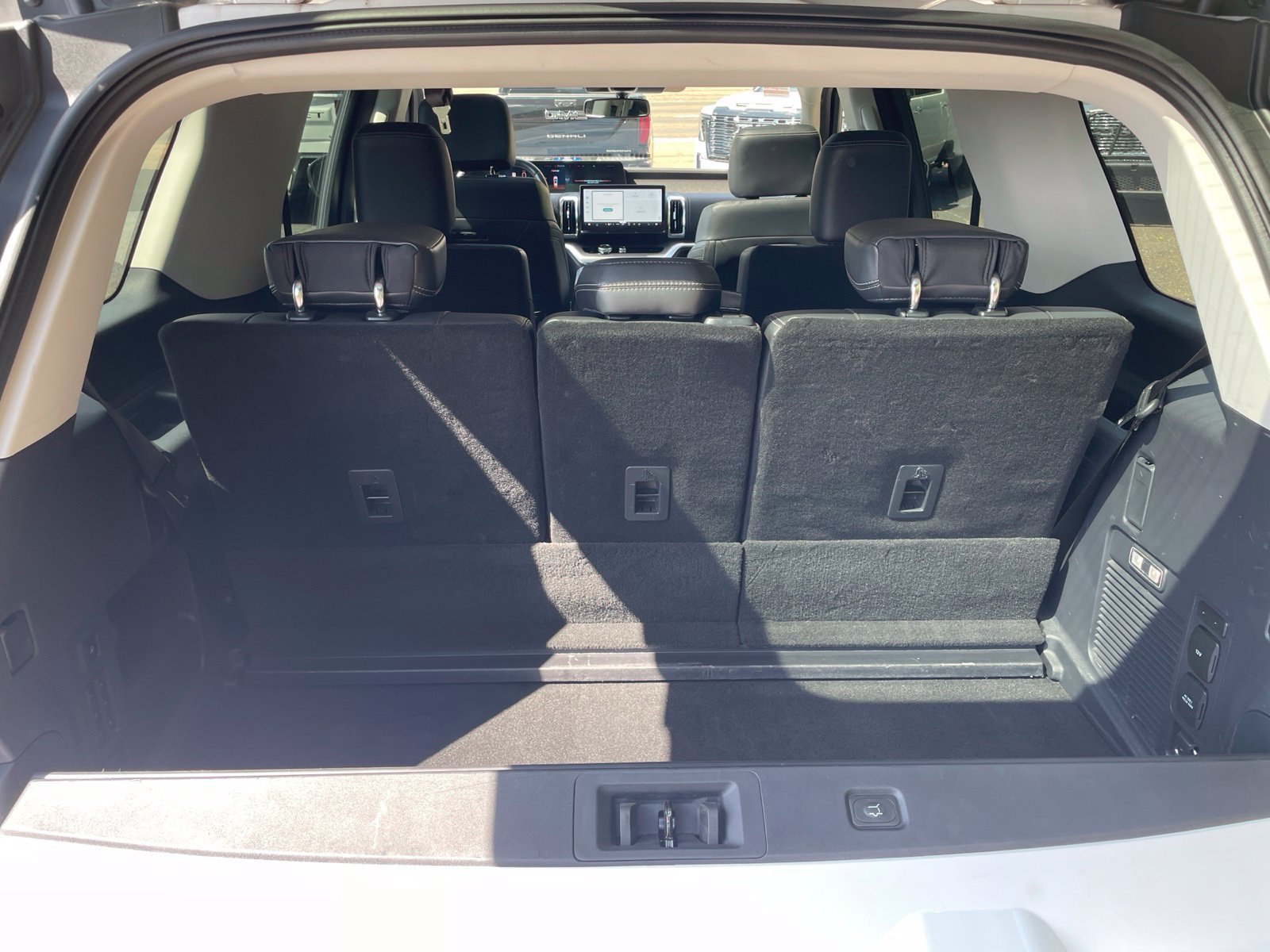 Used 2025 Ford Expedition Platinum AWD/4WD image 35