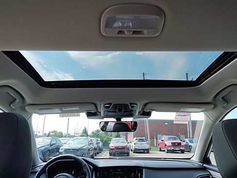 Used 2025 Subaru Outback Onyx Edition XT image 42