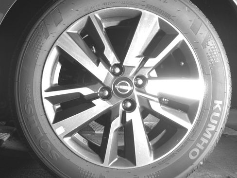 Used 2025 Nissan Versa SV image 14