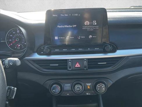 Used 2023 Kia Forte LXS image 13