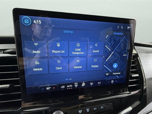 Used 2023 Ford Transit 350 XLT image 21