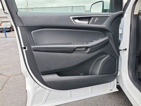 Certified 2024 Ford Edge SEL w/ Convenience Package image 9