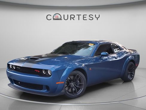 Used 2021 Dodge Challenger R/T Scat Pack RWD image 1
