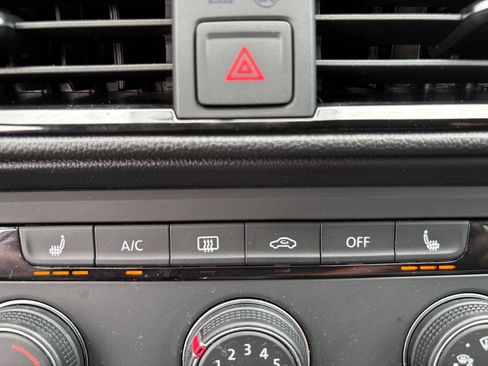 Used 2022 Volkswagen Taos SE image 21