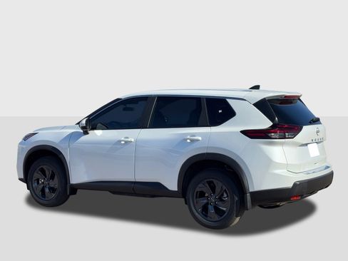 New 2026 Nissan Rogue SV w/ Cold Weather Package FWD image 3