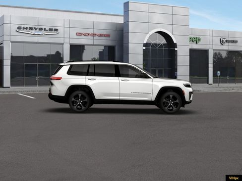 New 2026 Jeep Grand Cherokee L Limited AWD/4WD image 9