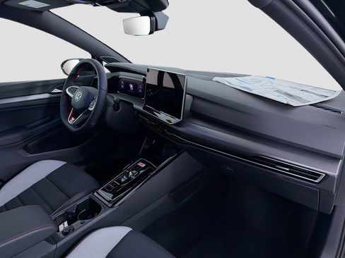 New 2026 Volkswagen GTI SE FWD image 32