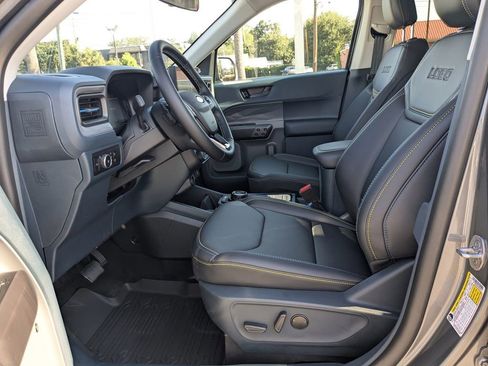 New 2025 Ford Maverick Lobo image 25