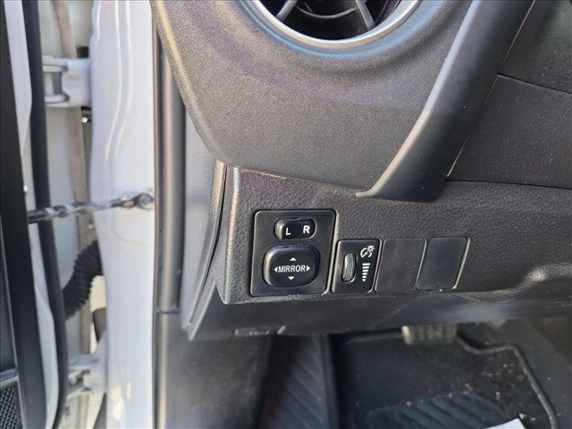 Used 2018 Toyota Corolla XSE FWD image 13