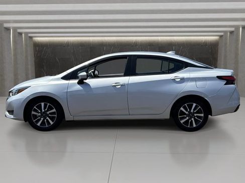 Used 2025 Nissan Versa SV FWD image 2