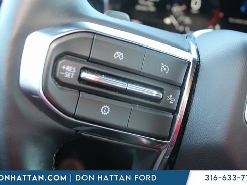 Used 2025 GMC Acadia Elevation image 16