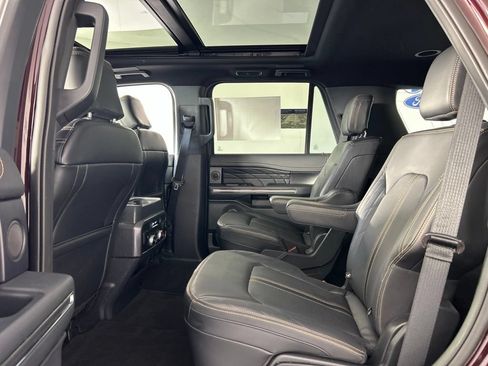 Used 2023 Ford Expedition Platinum AWD/4WD image 39