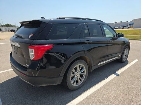 Used 2020 Ford Explorer XLT w/ Equipment Group 202A AWD/4WD image 5