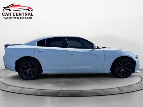 Used 2016 Dodge Charger R/T image 6