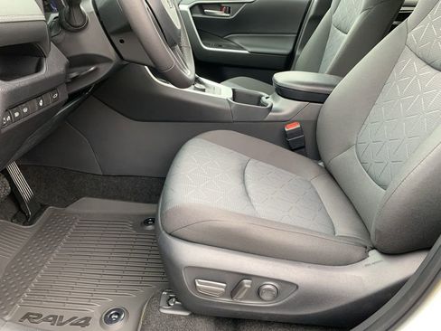 New 2025 Toyota RAV4 XLE image 10