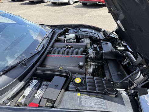 Used 1998 Chevrolet Corvette Convertible RWD image 21