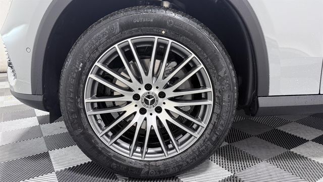 Used 2026 Mercedes-Benz GLC 300 4MATIC image 41