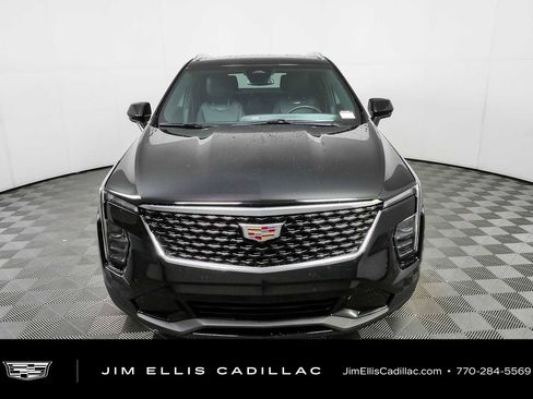 Certified 2025 Cadillac XT4 Premium Luxury FWD image 34