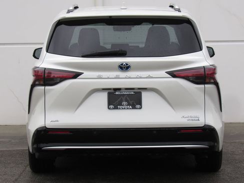 Certified 2021 Toyota Sienna Platinum AWD/4WD image 7