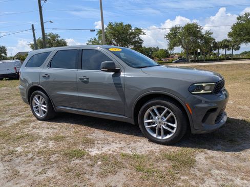 Used 2022 Dodge Durango GT RWD image 2