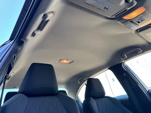 Used 2022 Toyota Corolla LE image 16