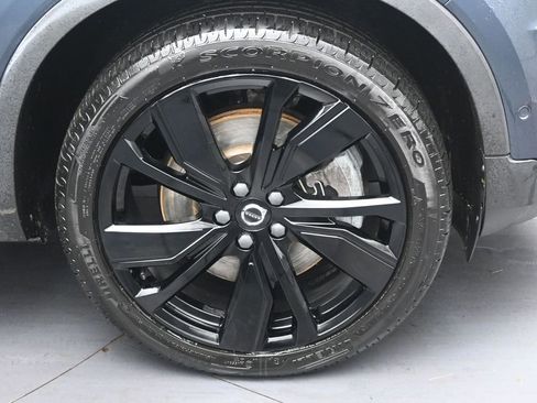 Used 2022 Volvo XC40 P8 Recharge Plus AWD/4WD image 28