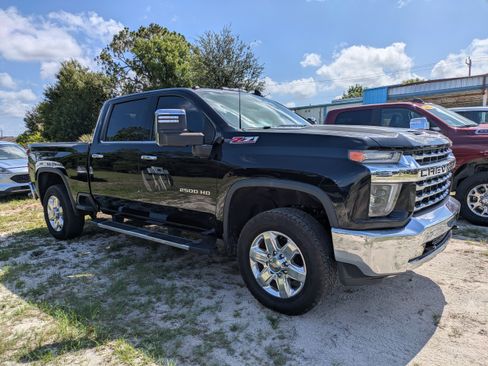 Used 2021 Chevrolet Silverado 2500 LTZ w/ LTZ Convenience Package AWD/4WD image 2
