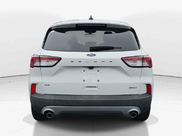 Used 2022 Ford Escape SE w/ Convenience Package FWD image 4