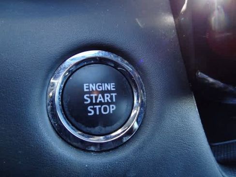 Used 2023 Toyota Highlander XSE image 10