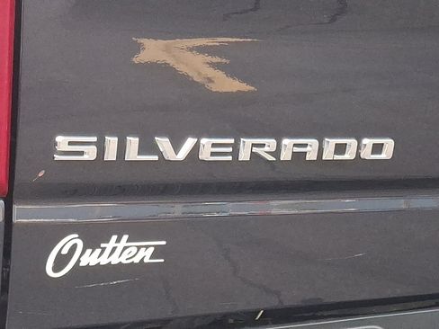 Used 2022 Chevrolet Silverado 1500 LT AWD/4WD image 29